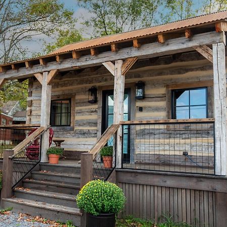 Barnwood Village White Sulphur Springs Exteriör bild