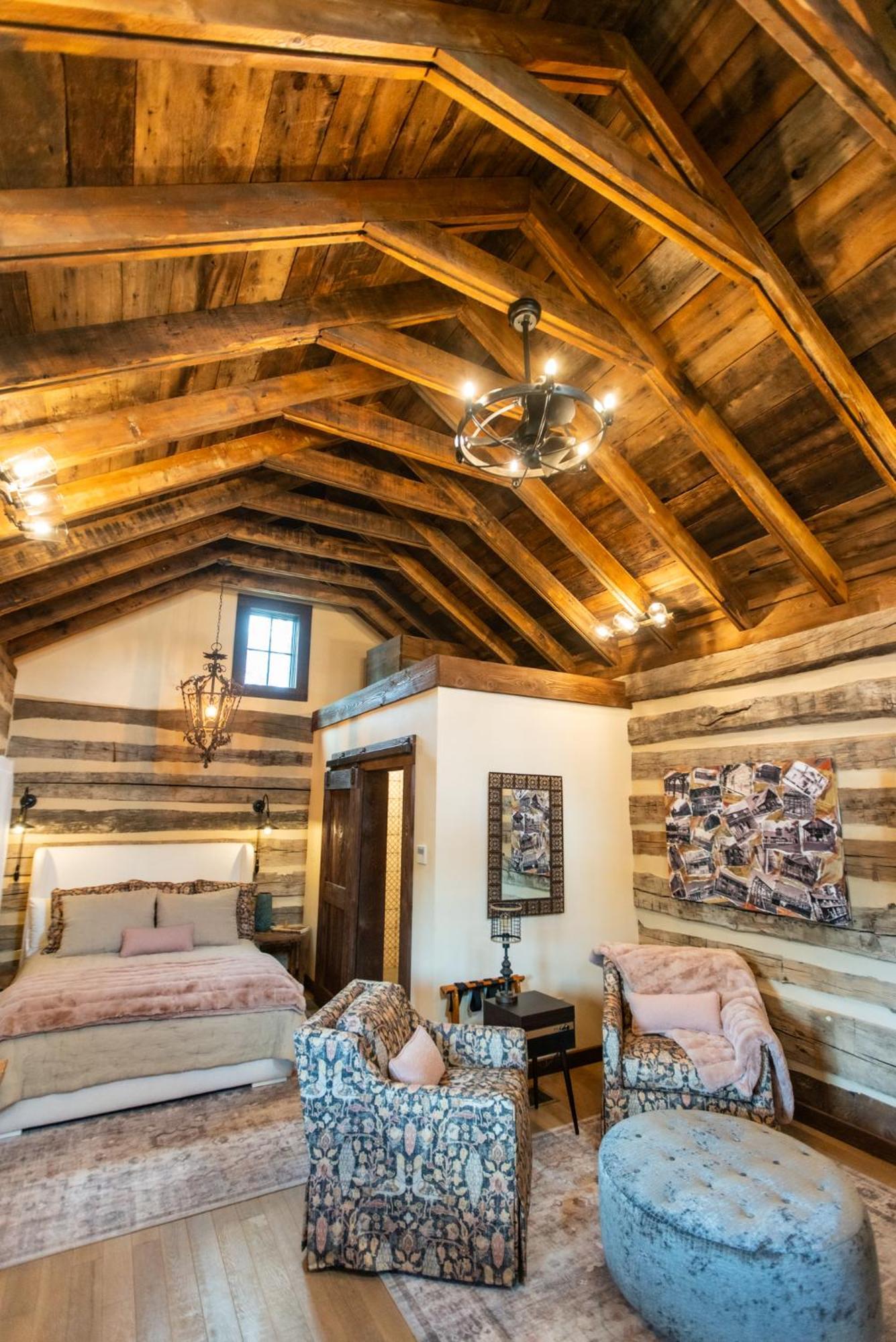 Barnwood Village White Sulphur Springs Exteriör bild