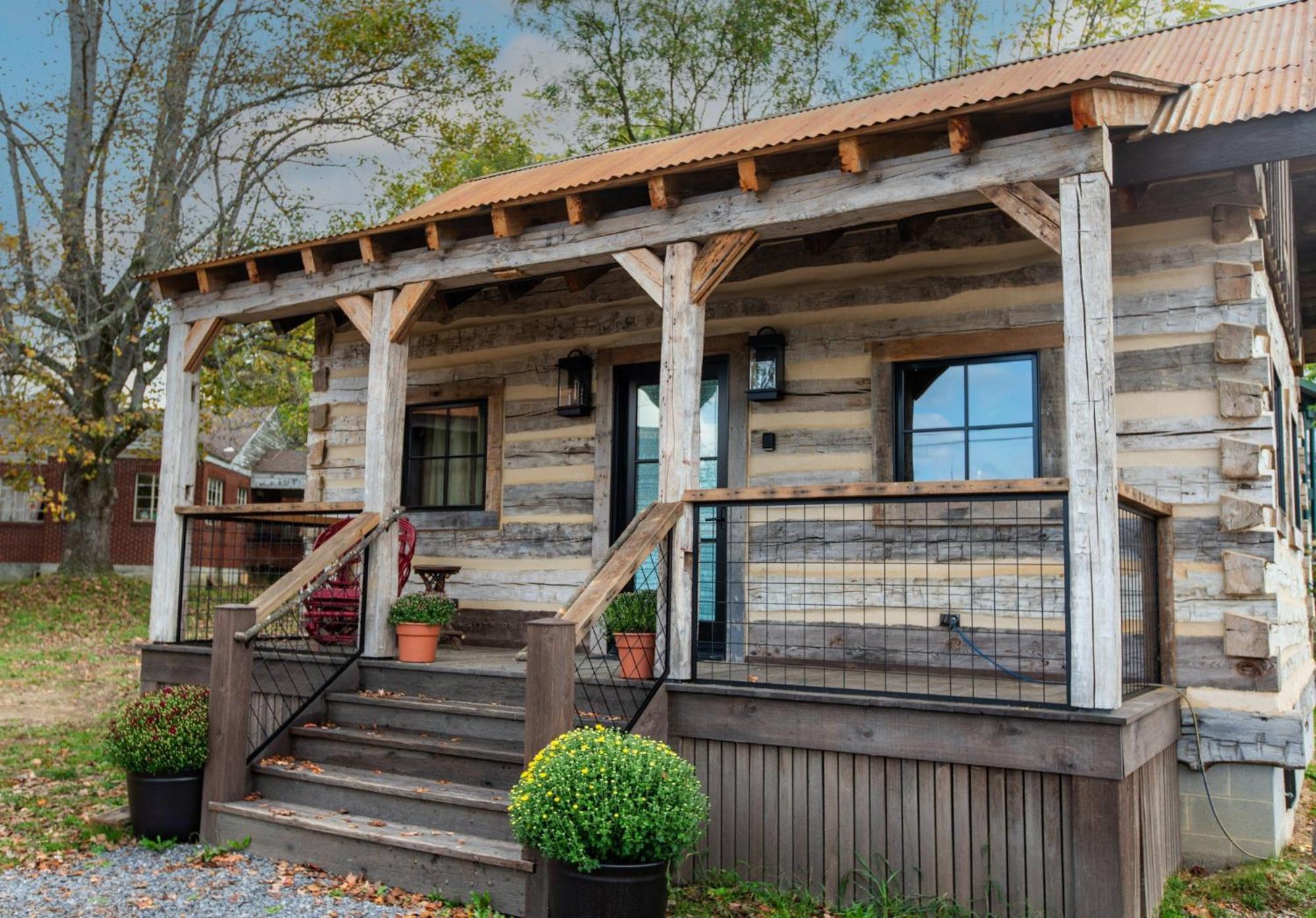 Barnwood Village White Sulphur Springs Exteriör bild